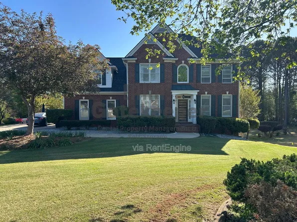 115 Hidden Lake Dr, Fayetteville, GA 30215