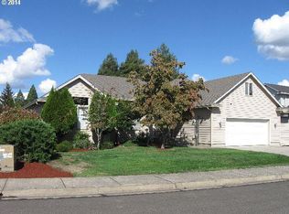 1162 NW Riverfront Dr, Roseburg, OR 97471