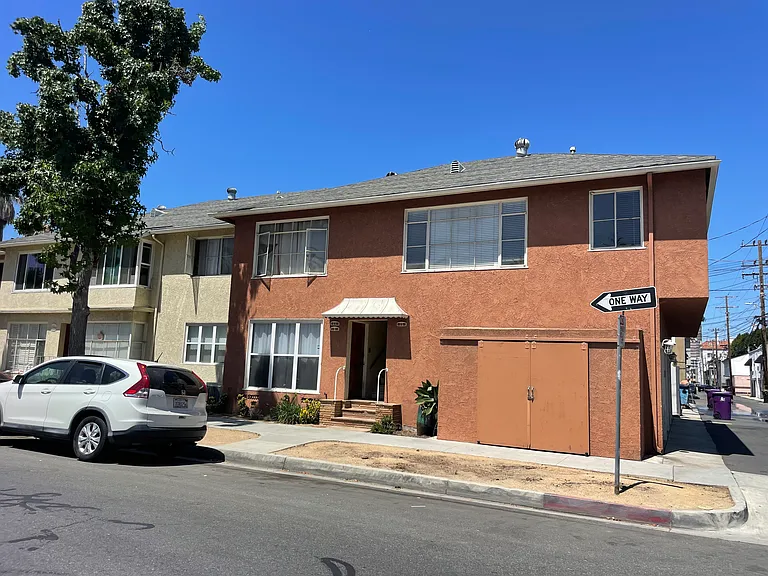 15 Cerritos Ave #11 — Photo 7