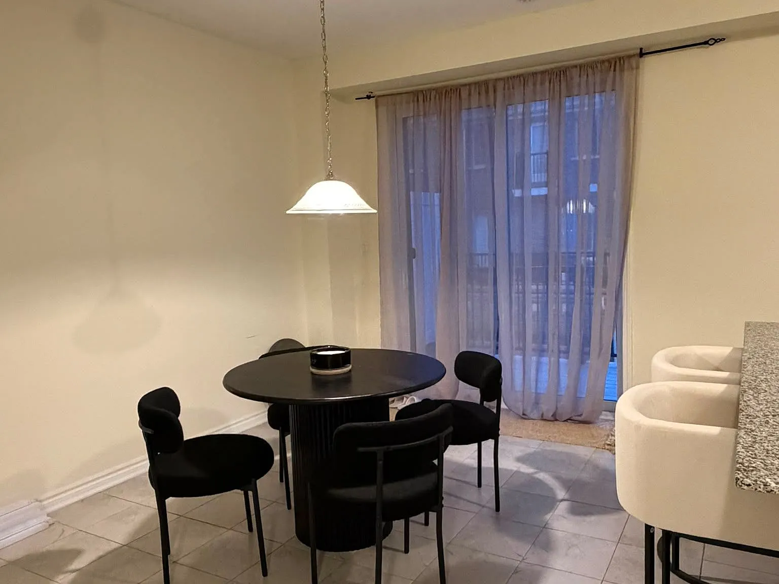 4 bed, $3,100 — Photo 2