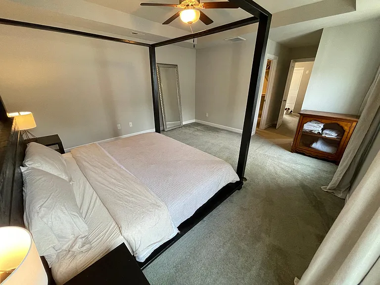 916 13th St — Photo 12