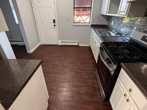 12 Congress St APT 401, Hartford, CT 06114
