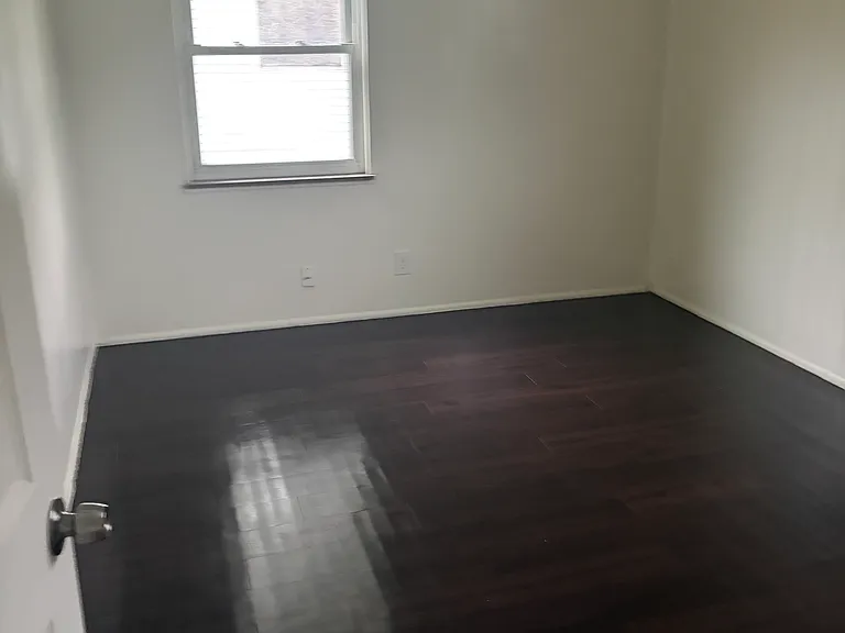 6481 Betts Ave — Photo 6