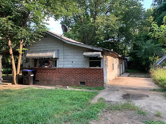 2nd image of 223 Locust St