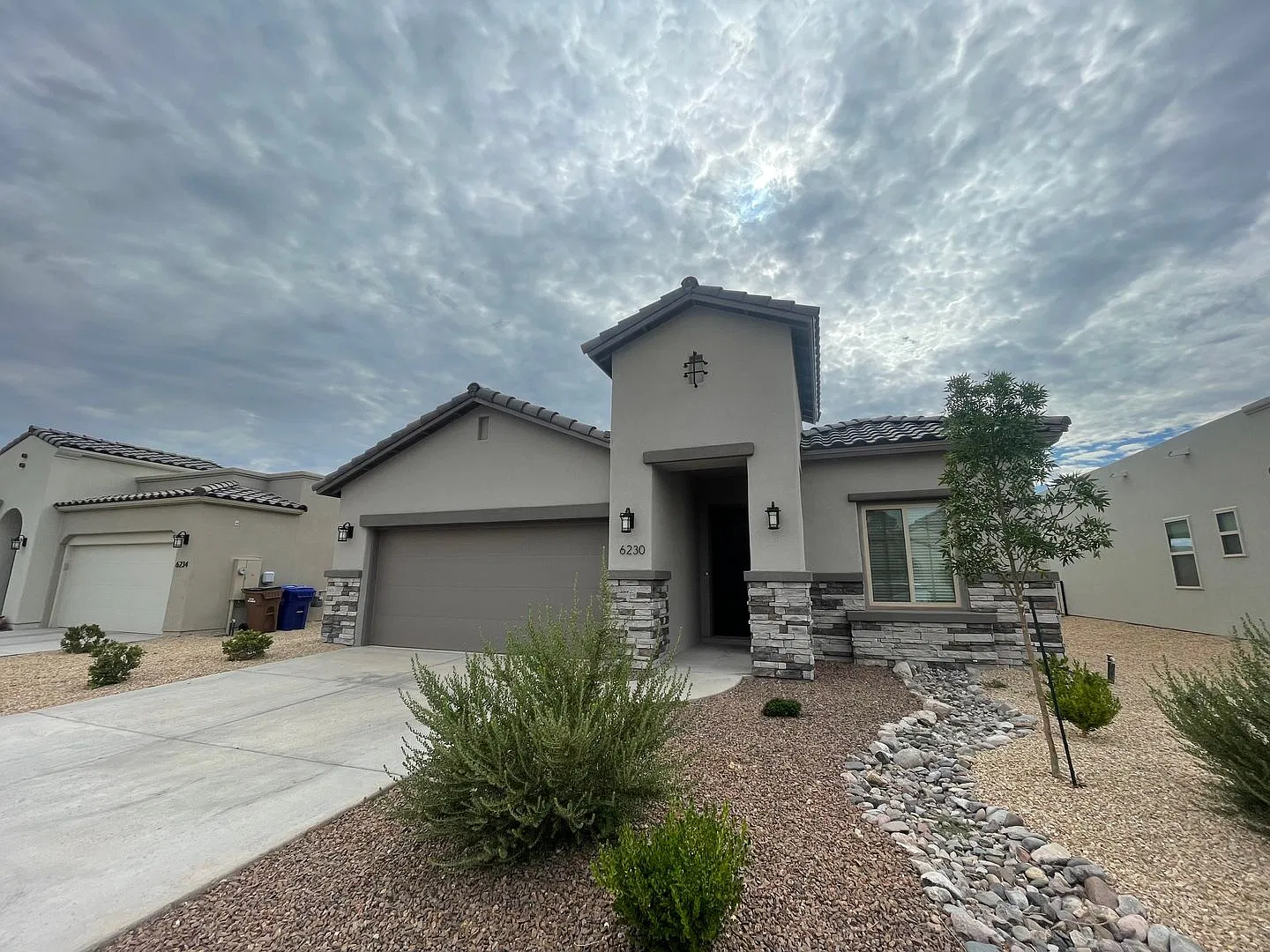 Gorgeous Like New Build, 3 Bedroom/2 Bath Home Off Sonoma Ranch Blvd — Photo 1