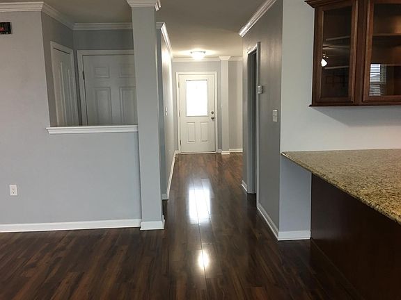 5th image of 2873 Village Center Dr
