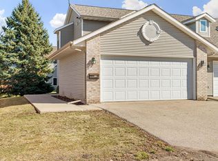 854 Saint Albert The Great Dr, Sun Prairie, WI 53590
