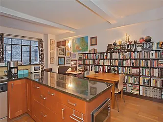 Sold by Avenue Sotheby's International Realty