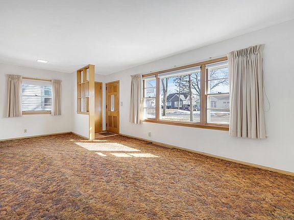 2nd image of 3432 Zinran Ave S