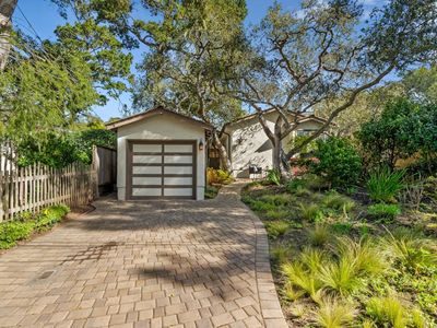 Lincoln 5ne Of 13th, Carmel, CA, 93923