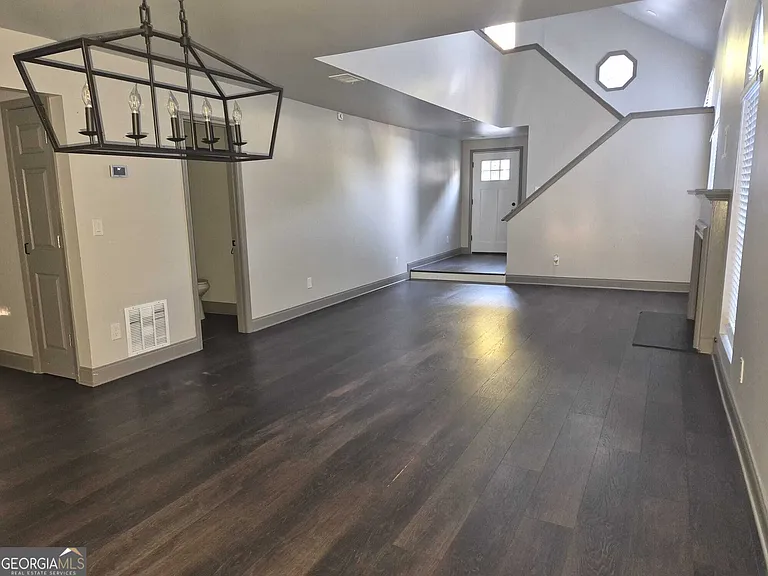 1020 Hampton Hill Ct — Photo 8