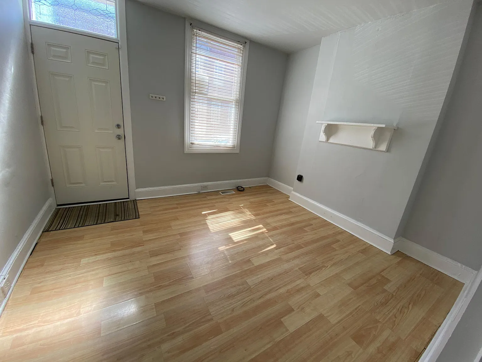 2 bed, 1.5 bath, 828 sqft, $1,500 — Photo 3