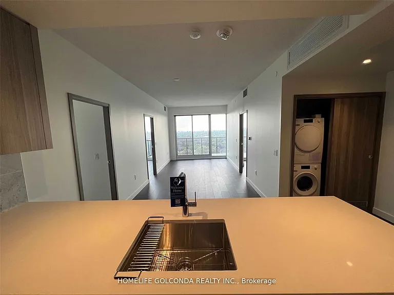 85 McMahon Dr #2802 — Photo 16