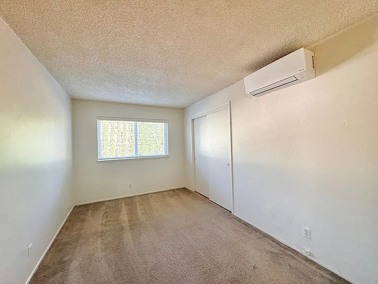 1100 39th Street — Photo 21