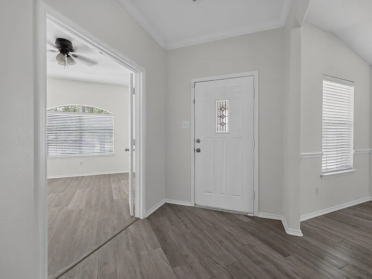 315 Waterlily Way — Photo 5