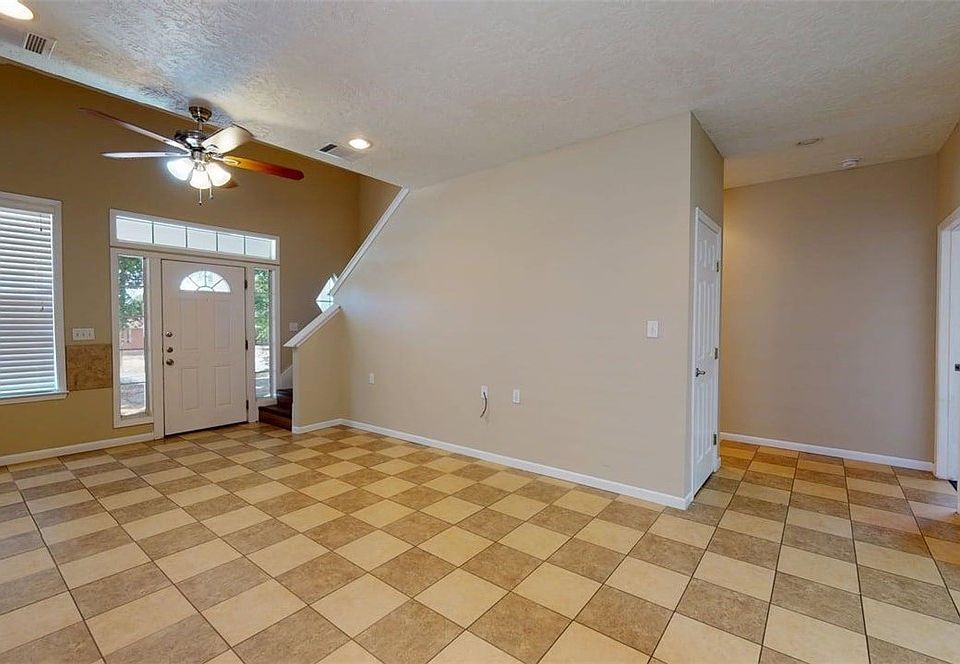 1st image of 1724 Boardwalk Ct #1724