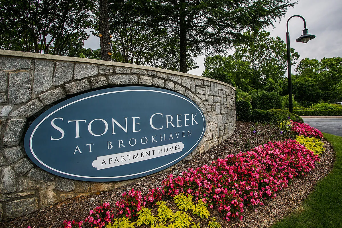 Stone Creek at Brookhaven Apartment Homes — Photo 3