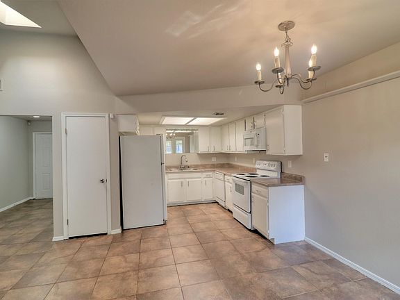 4th image of 8117 NW 23rd St