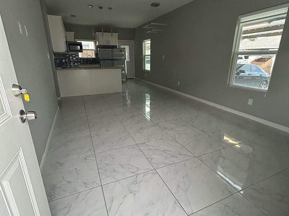 1st image of 1012 N Blair Ave #4