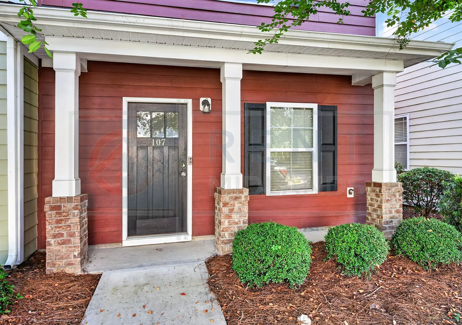 Townhouse in Hampton Forest — Photo 2