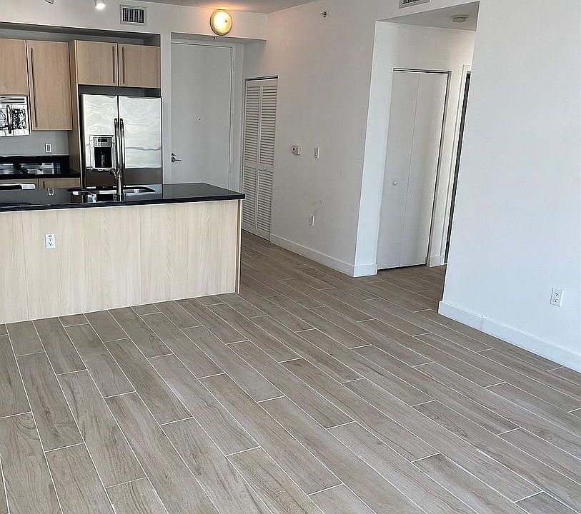 1st image of 1111 SW 1st Ave APT 3123N