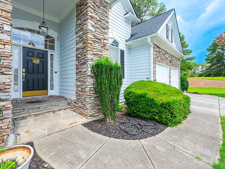 1209 Wood Iris Ln — Photo 4
