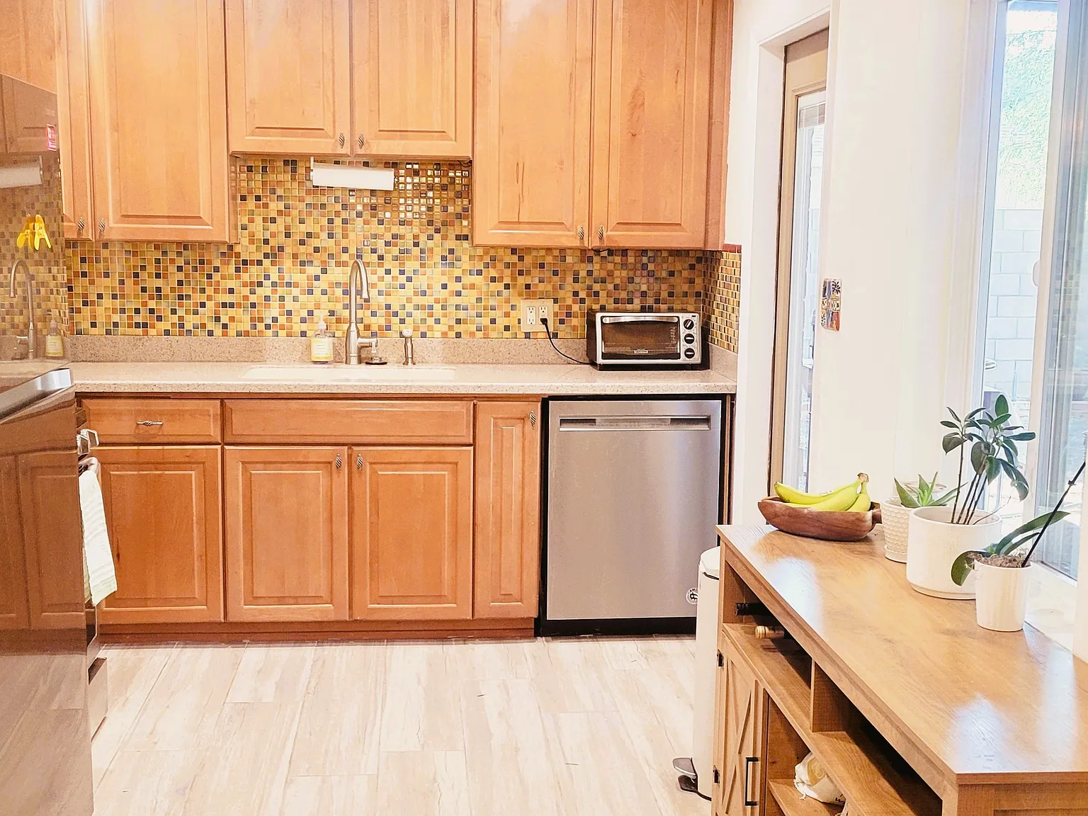 3 bed, 1650 sqft, $3,350 — Photo 3