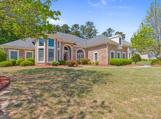 195 Tana Dr, Fayetteville, GA 30214