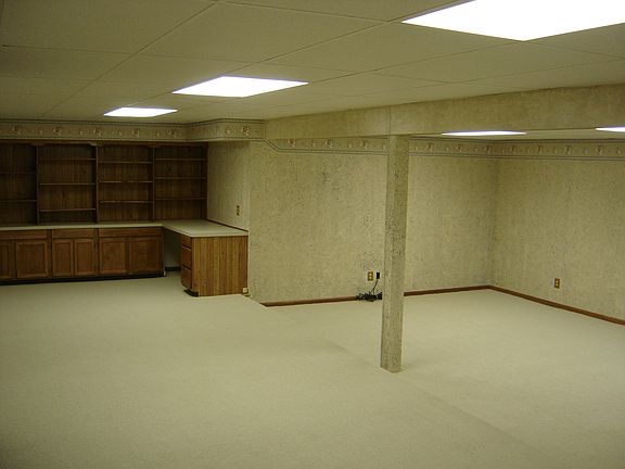 2nd image of 2840 White Pine Dr
