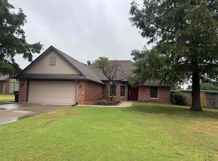 901 Bluestem Rd, Enid, OK 73703