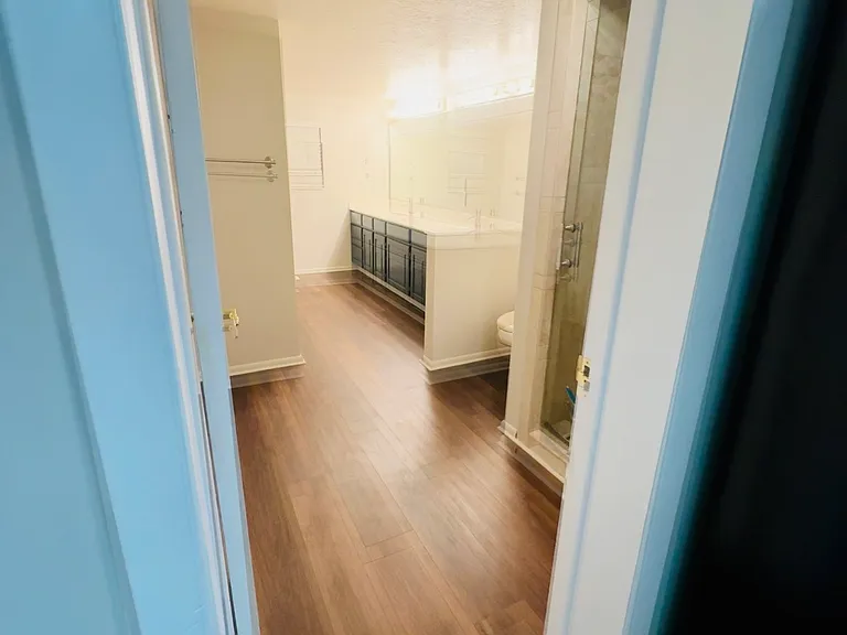 2586 E Woodland Dr #1 — Photo 13