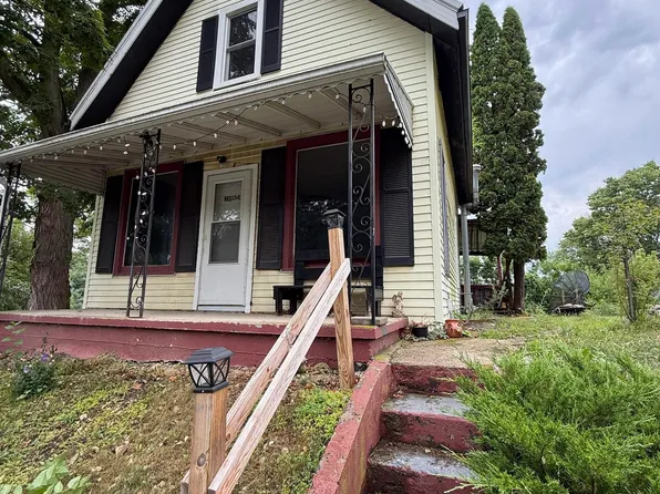 204 S Graceland Ave, Claypool, IN 46510