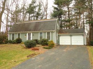 703 Cogdell Cir, Webster, NY 14580