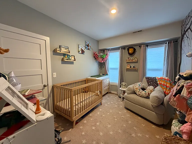 12 Perry St #3 — Photo 5