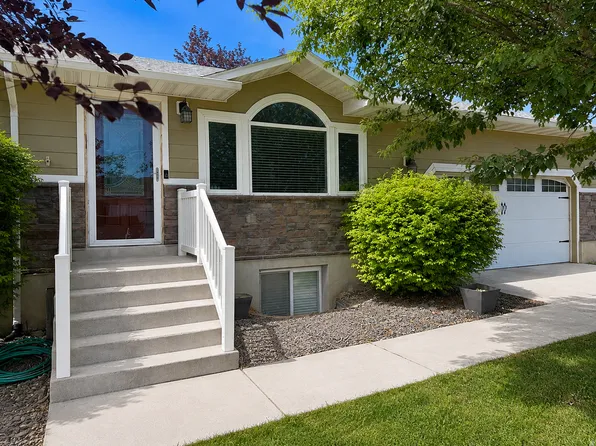 393 E 2440 N, North Logan, UT 84341