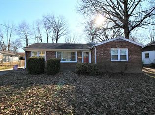 2222 Cottage Ln, Shively, KY 40216