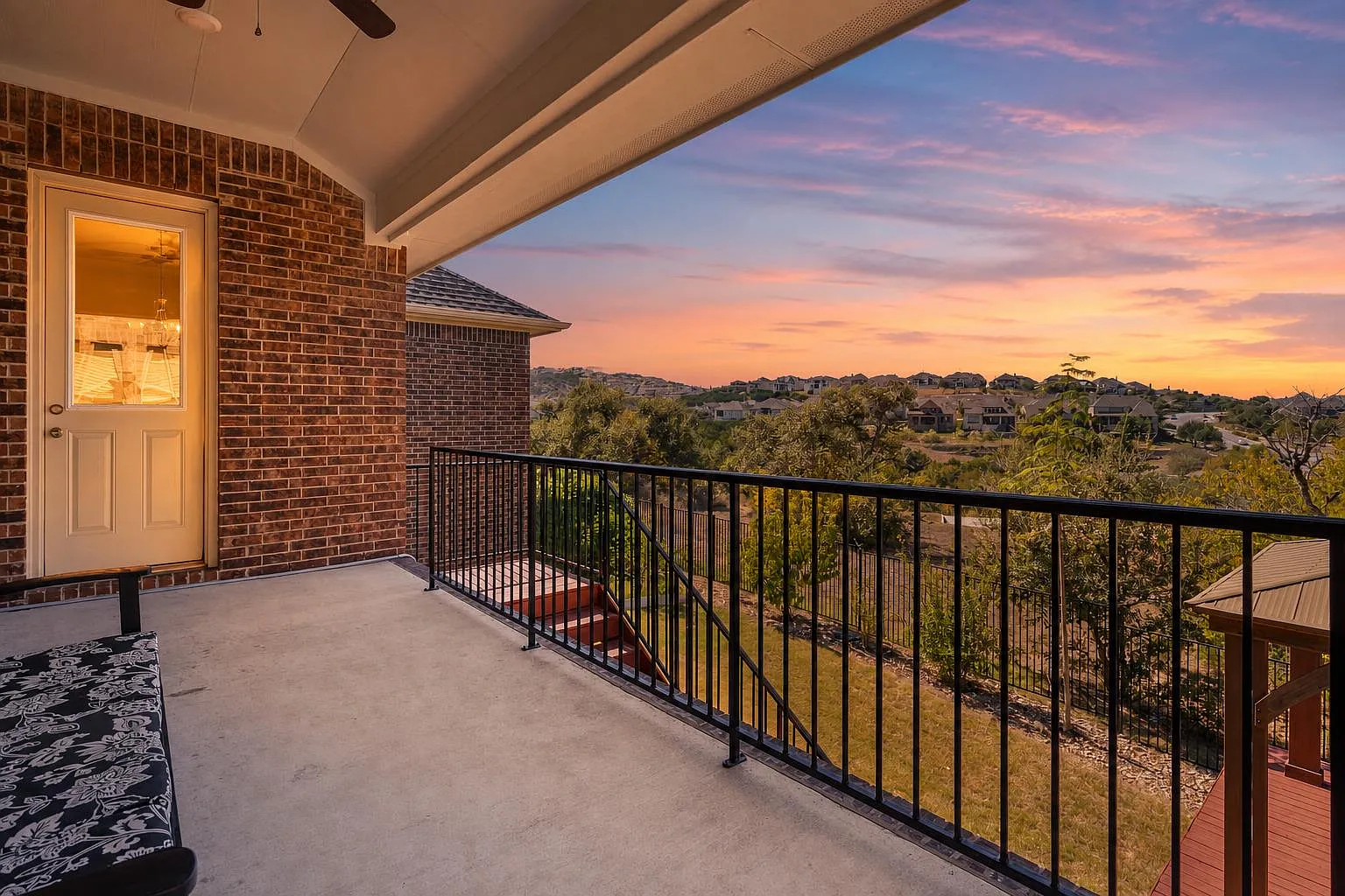4 bed, 3.0 bath, 3269 sqft, $3,900 — Photo 1