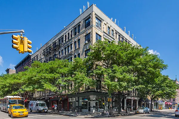 Rented by Jonis Realty | media 10