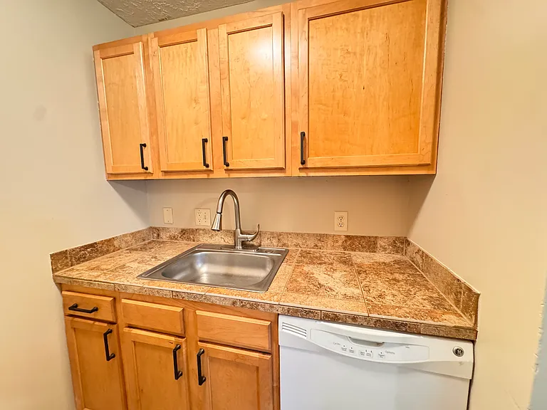 1520 D St #7 — Photo 3