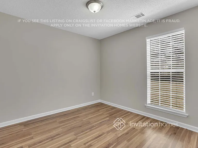 115 Galway Ln — Photo 15