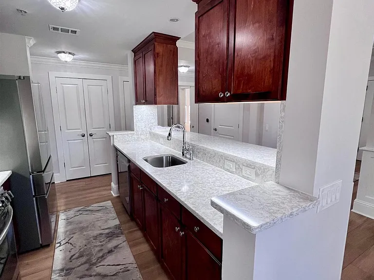 1040 Creekside #D — Photo 13