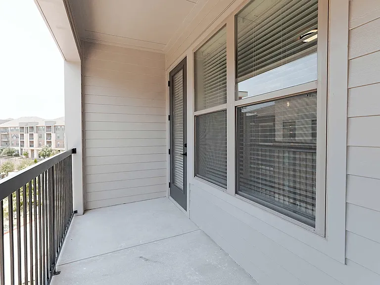 Alleia Watters Creek — Photo 127