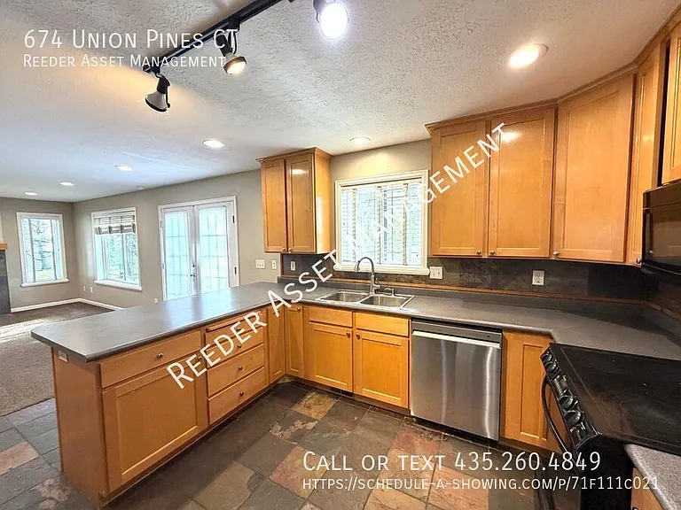 674 E Union Pines Ct — Photo 5