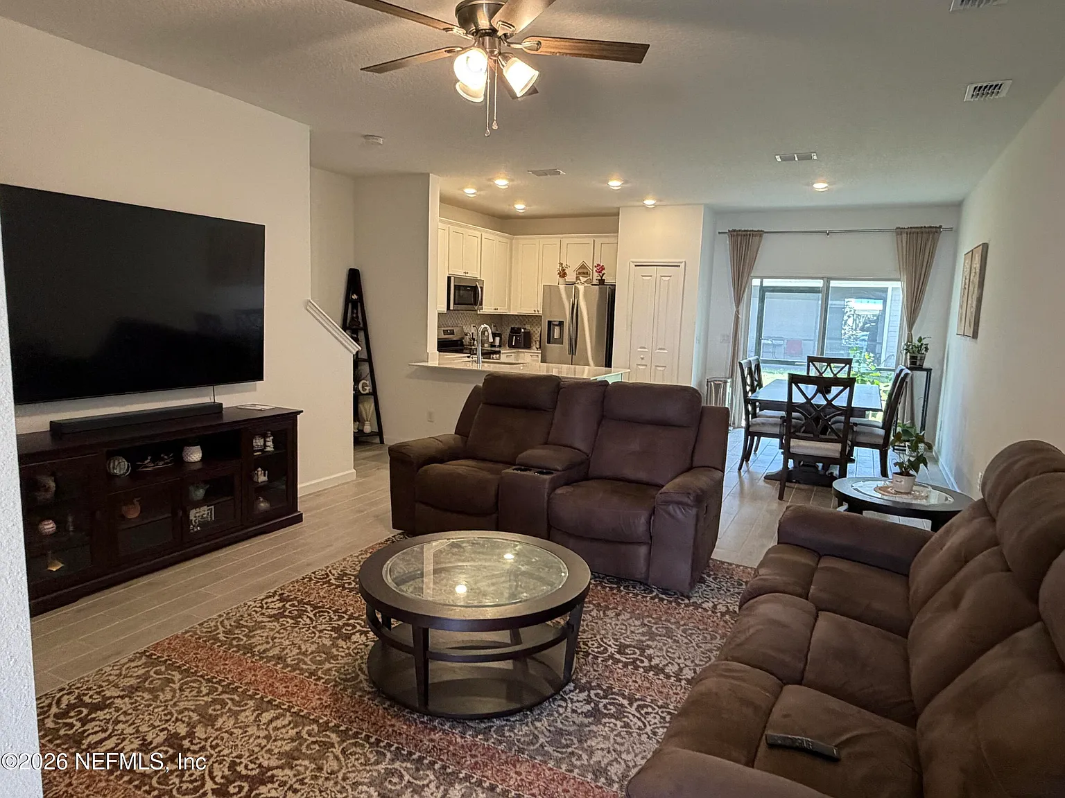 3 bed, 2.5 bath, 1707 sqft, $1,895 — Photo 4
