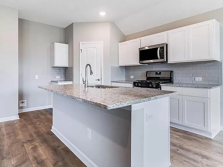 116 Southern Oak Dr — Photo 8