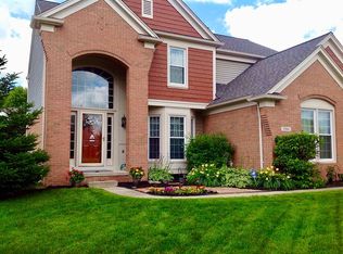 3564 Tall Oaks Rd, Orion, MI 48359