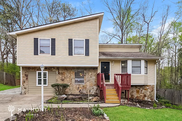 3975 Tanglewood Rd
