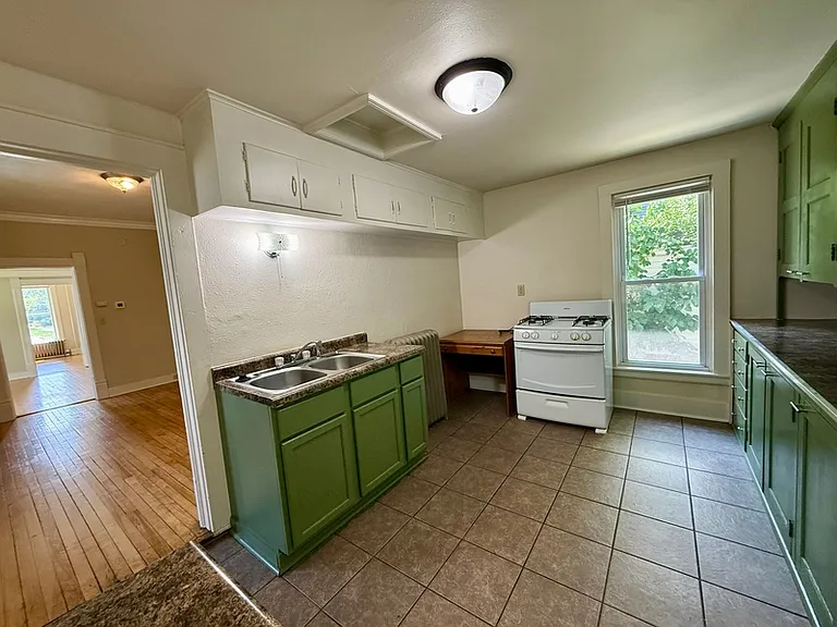 238 Scott Ave — Photo 13