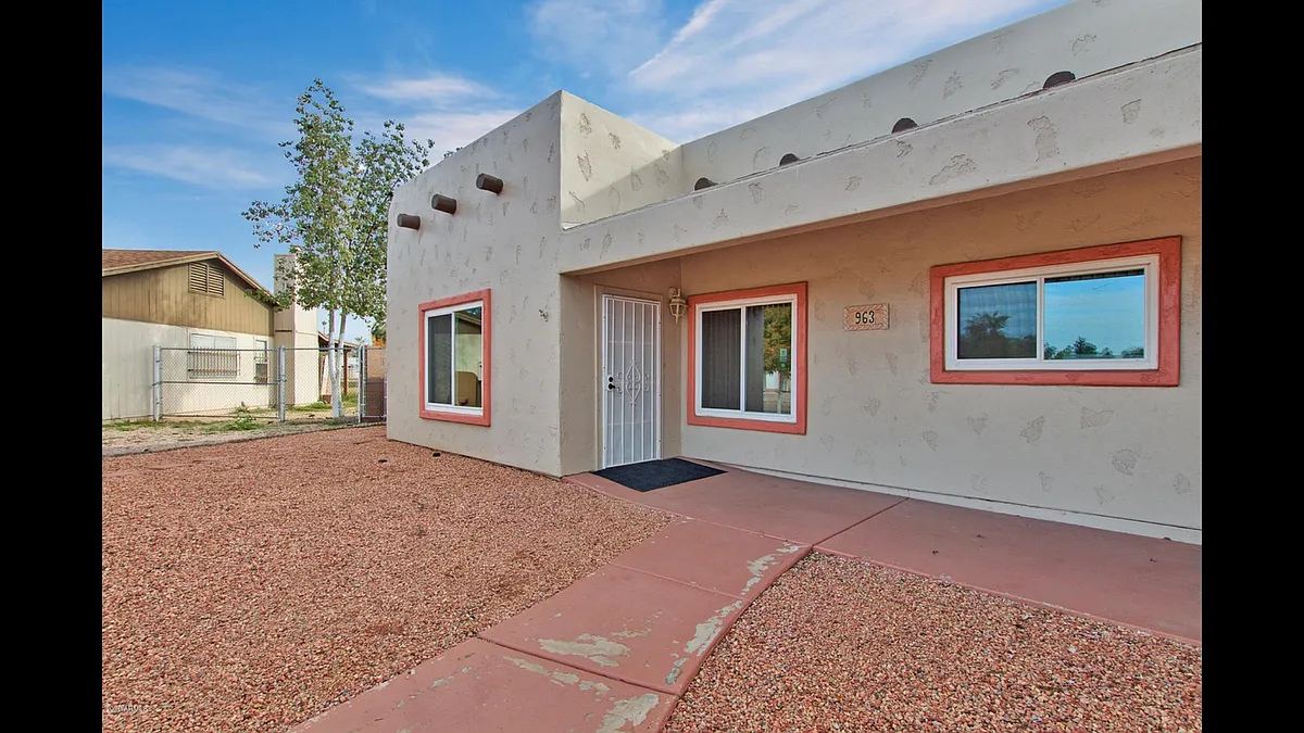 Building Photo - 963 S Power Rd