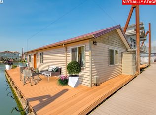 18989 NE Marine Dr UNIT 22, Portland, OR